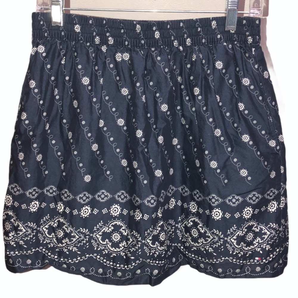 NWOT Tommy Hilfiger Patterned Skirt